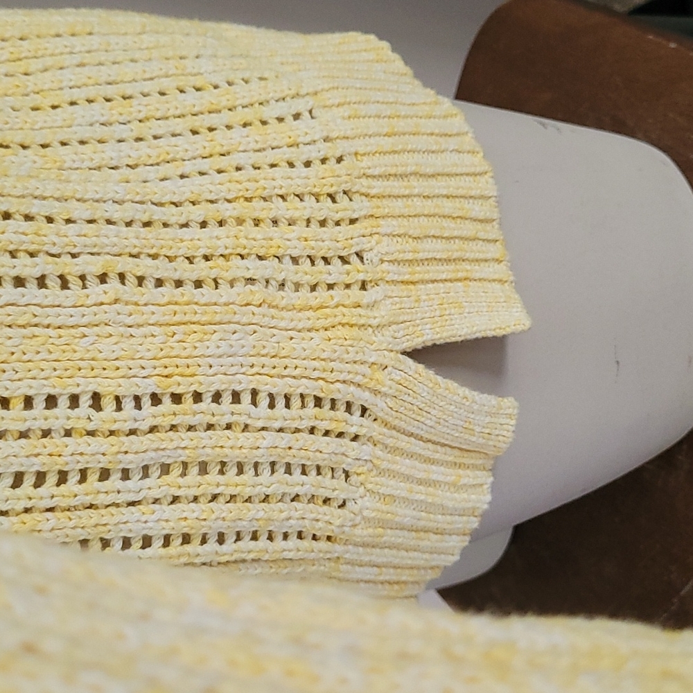 Talbots yellow sweater - Picture 4 of 6